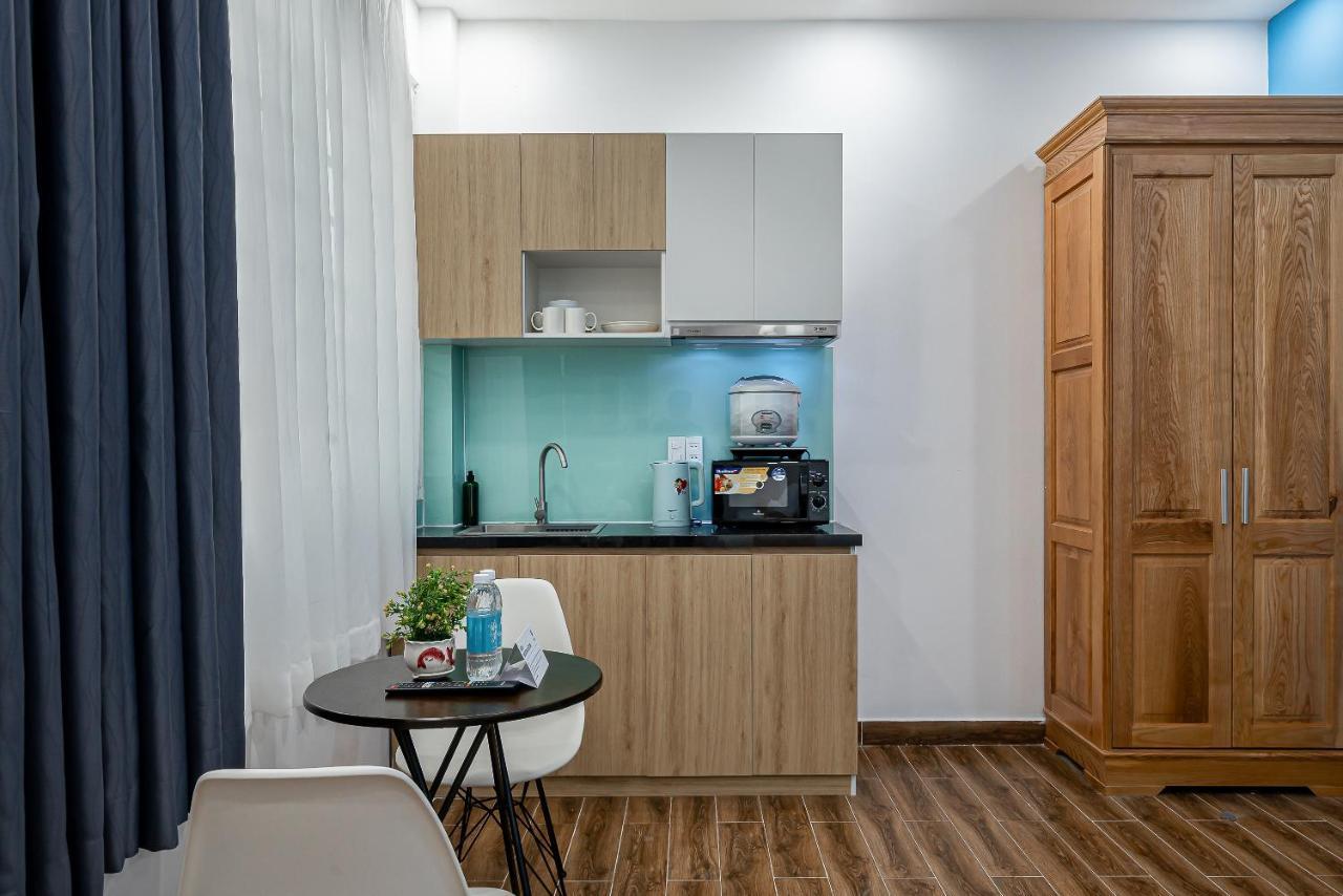 Cozrum Homes - Retro House ホーチミン市 エクステリア 写真